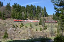 n-Wagen Wendezug mit Lok der Baureihe 218 auf der oberen Höllentalbahn