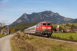 InterCity mit Diesellok Baureihe 218 im Allgäu nach Oberstdorf