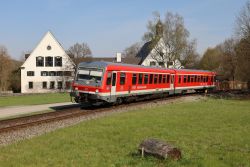 Dieseltriebwagen Baureihe 628 Deutsche Bahn DB auf dem Filzenexpress Grafing - Wasserburg bei Ebersberg