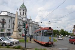 Tram Arad Rumänien Straßenbahn Düwag GT6 von der Bogestra Bochum an der Catedrala Catolică bei der Haltestelle Teatru