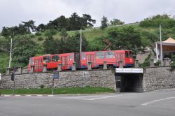 Tram Belgrad / Beograd Serbien Straßenbahn CKD Tatra KT4YU in Steigung