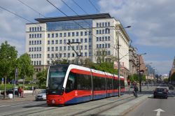 Tram Belgrad / Beograd Serbien Straßenbahn CAF Urbos 3 in der Innenstadt von Belgrad