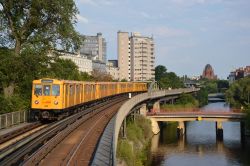 U-Bahn Berlin an der Möckernbrücke