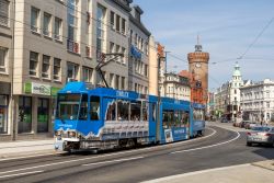 Straßenbahn Cottbus Tram CKD Tatra KT4D KTNF6 am Spremberger Turm nah der Haltestelle Marienstraße